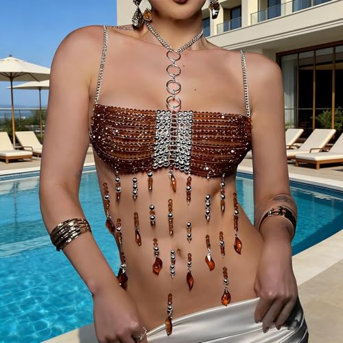 Accesorio para eventos ajustable que transforma prendas básicas en looks festivos 5