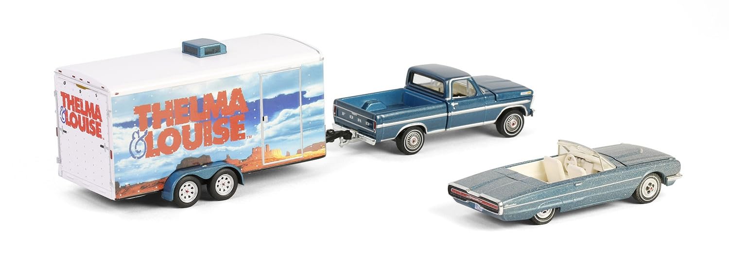 Greenlight 31180 (31180-B | 1:64 Hollywood Hitch & Tow Series 13 - Thelma & Louise - 1966 Thunderbird Cabrio - Staubbedeckt (Top-Down) mit 1967 F-250 & geschlossenem Autotransporter