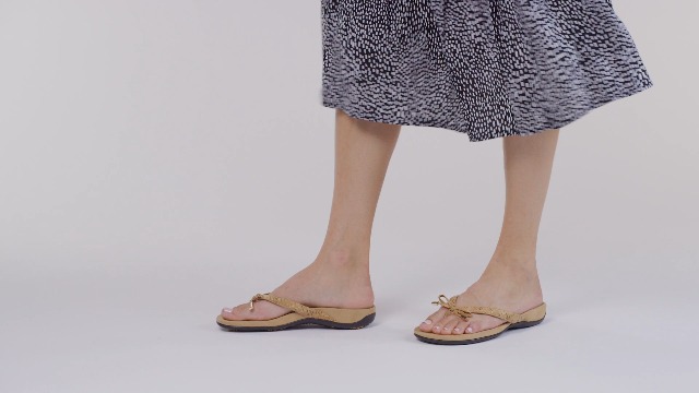 Amazon.com: Vionic BELLA7135M Bella Gold Cork 5 M : Clothing