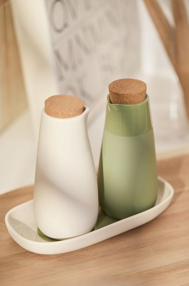Räder Essig & Öl Menage „Cucina Italiana“ – 3-teiliges Set aus Steinzeug – Ölspender & Essigflasche mit Korkverschluss – Beige & Grün | Steinzeug, Ölspender & Essigflasche, Korkverschluss