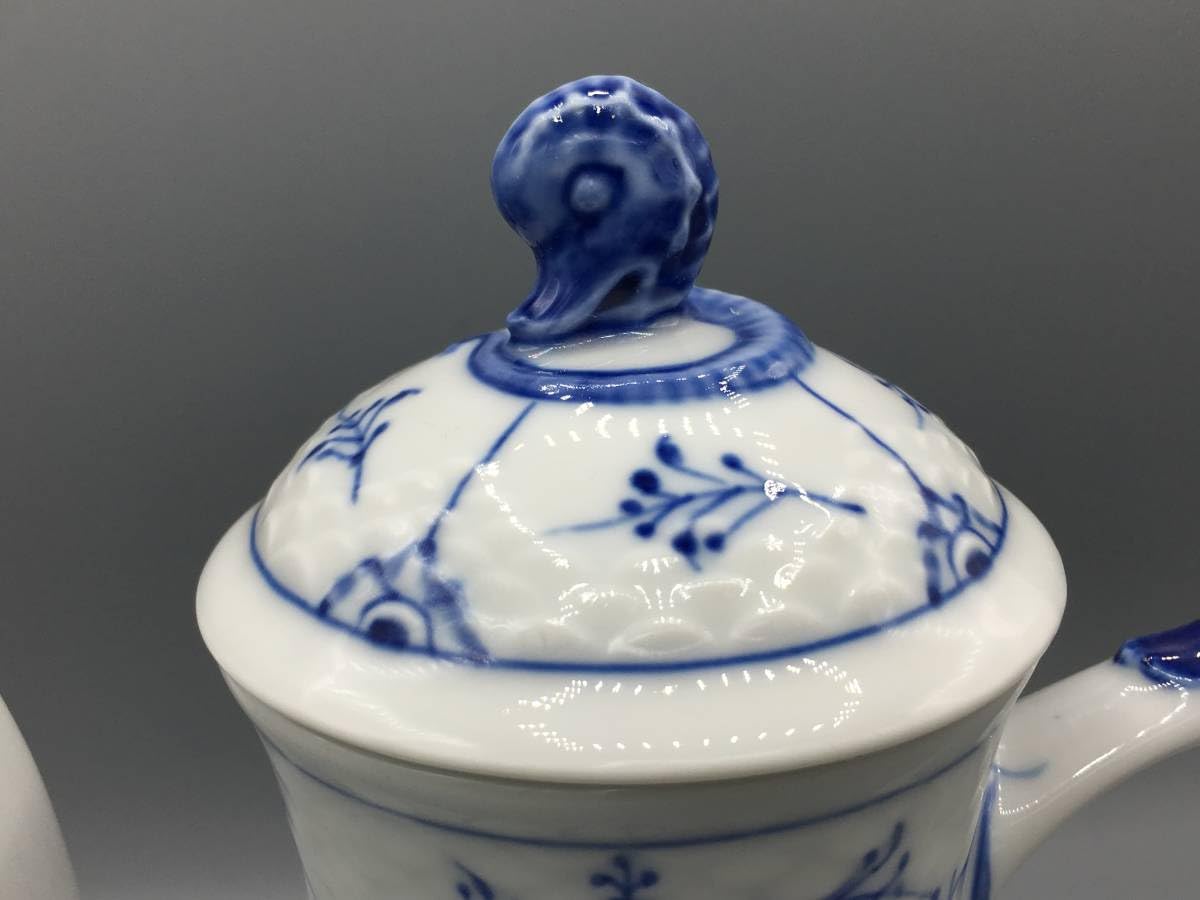 ビングオーグレンダール　コーヒーポット　ブルーフルーテッド Amazon | ビングオーグレンダール B&G ブルーフルーテッド