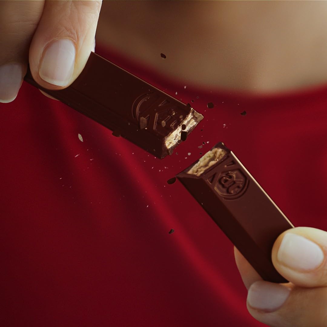 KITKAT Dark Wafer ricoperto di Cioccolato Fondente, 24 Snack da 41,5g (996g)