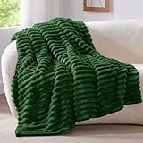 BEDELITE Fluffy Fleece Throw Blanket - Dark Green Sofa Throw Soft Cosy Warm Small Blankets for Single Bed, Gifts for Women