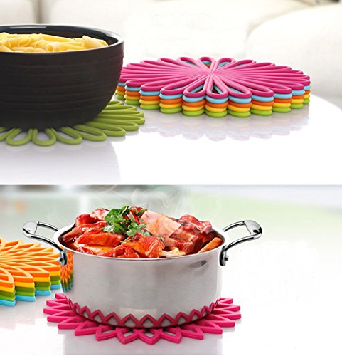 ME.FAN 3 Set Silicone Multi-Use Flower Trivet Mat - Insulated Flexible Durable Non Slip Coasters Hot Pads Yellow