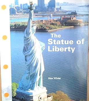 Paperback The Statue of Liberty (Newbridge discovery links) Book