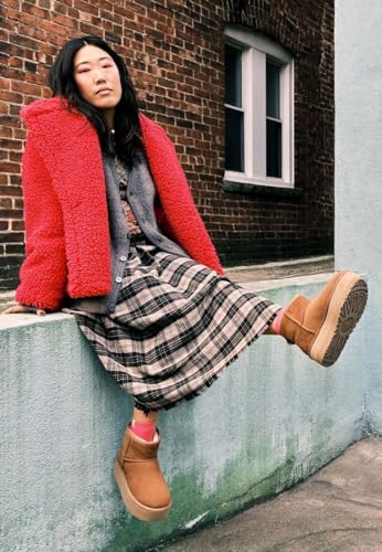 UGG Women's Classic Mini Platform Boots3