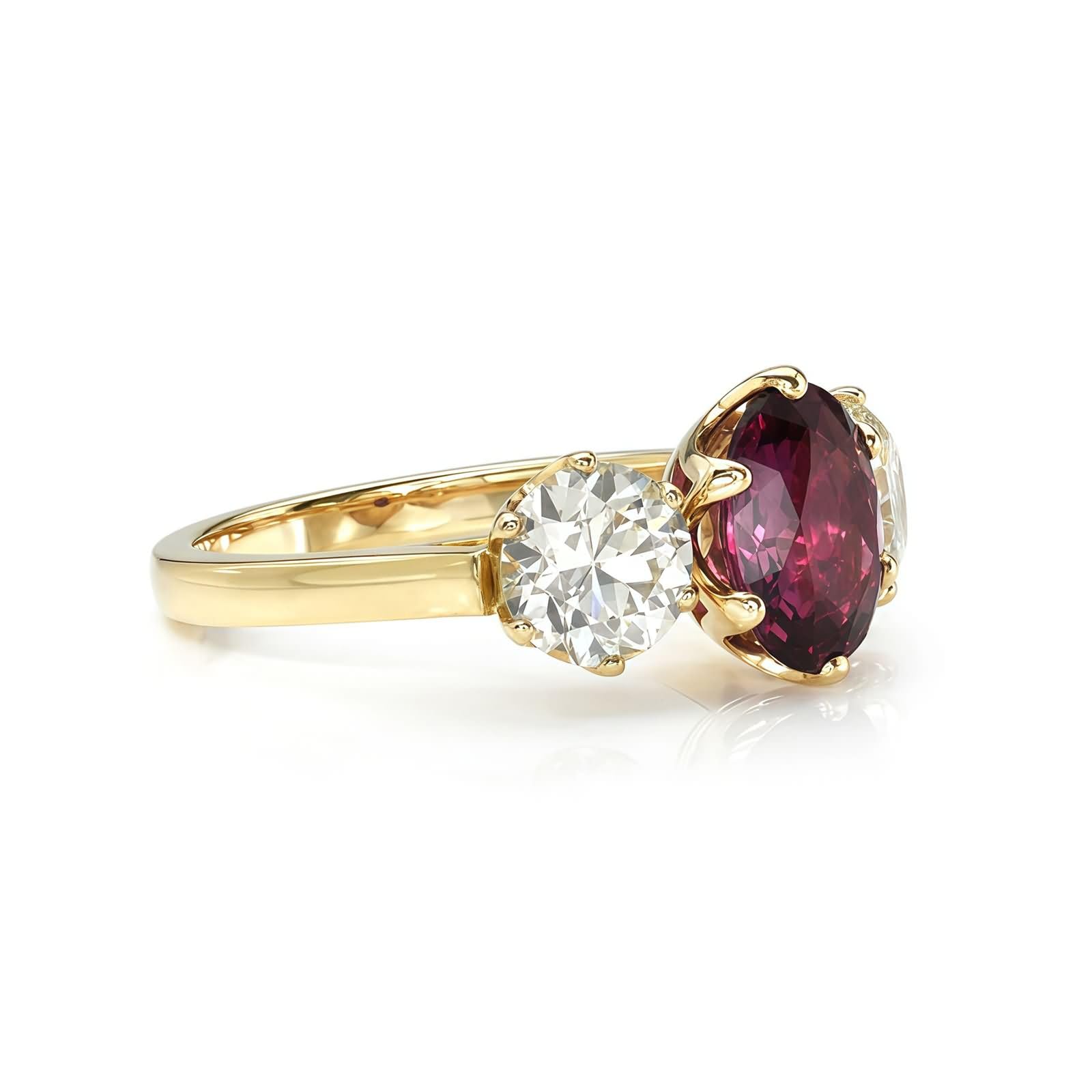 Pierścionek damski złoty owalny diament (6 x 8 mm) z granatem 2 ct i moissanit, 9K/14K/18K żółte złoto obrączki ślubne