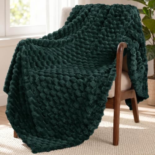 Image of Exclusivo Mezcla Large 3D Fleece Throw Blanket for Couch, Forest Green | Extra Soft Fuzzy Plush Lightweight Throws, Cozy Fluffy Decorative Blankets for All Seasons, 50x70 Inches
