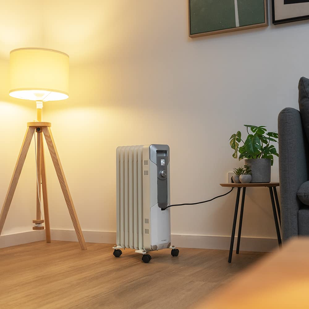 Cecotec Radiador Eléctrico de Aceite ReadyWarm 7000 Space. 7 Módulos, Bajo Consumo, 1500 W, 3 Niveles, Recogecables, Sistema de Seguridad, Ruedas, 15 m2