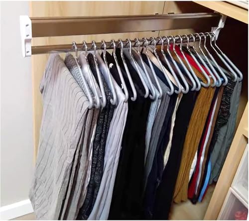 Gagnez de l'espace avec ce rack à pantalon télescopique en acier suspendu
