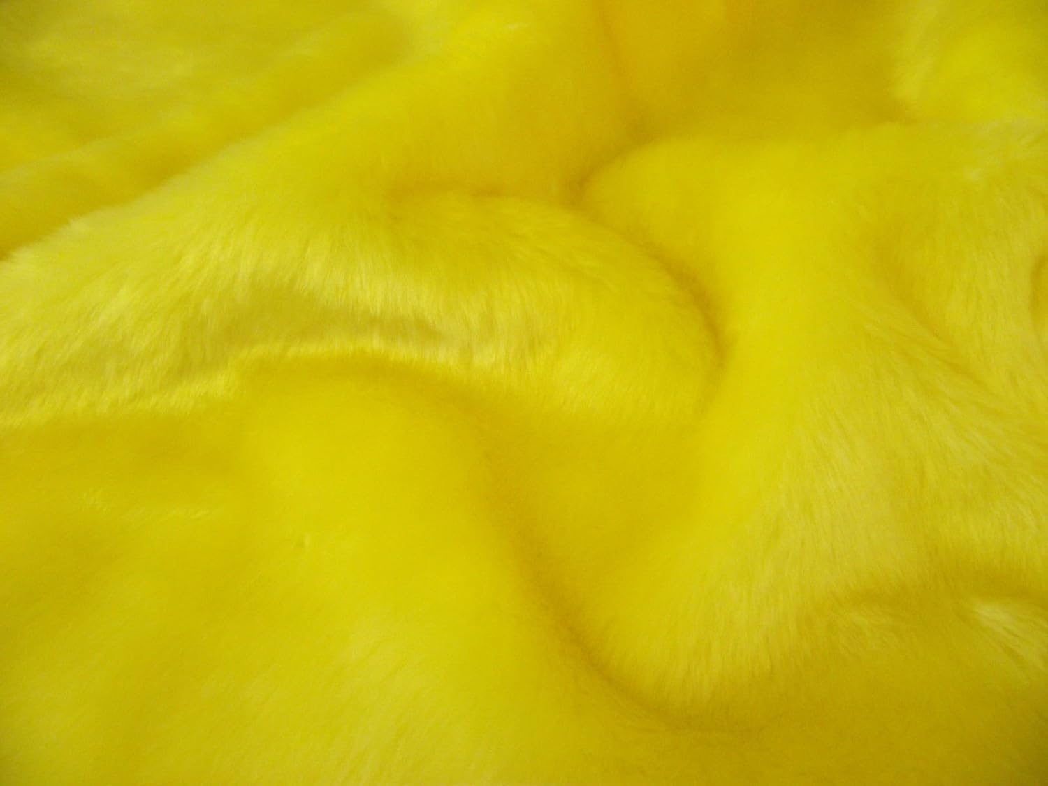 Short Plush Care Bear Faux Fur Fabric - Yellow (Precut - 1Mtr,150cmx100cm)