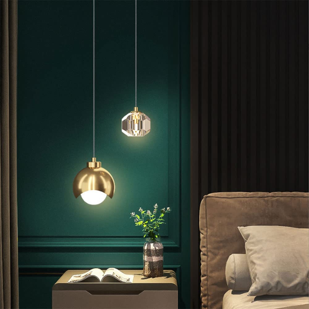 Lampe suspendue de chevet pour libérer l'espace de nuit