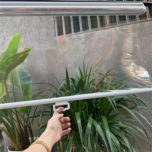Materiale in PVC Trasparente HD: Visibilità cristallina con design rinforzato, caratterizzato da costruzione antivento, impermeabile e anti-strappo. Il sistema a molla resistente garantisce un funzionamento fluido senza corde (sicuro per bambini e animali), perfetto per pergole, terrazze e balconi (uso esterno)