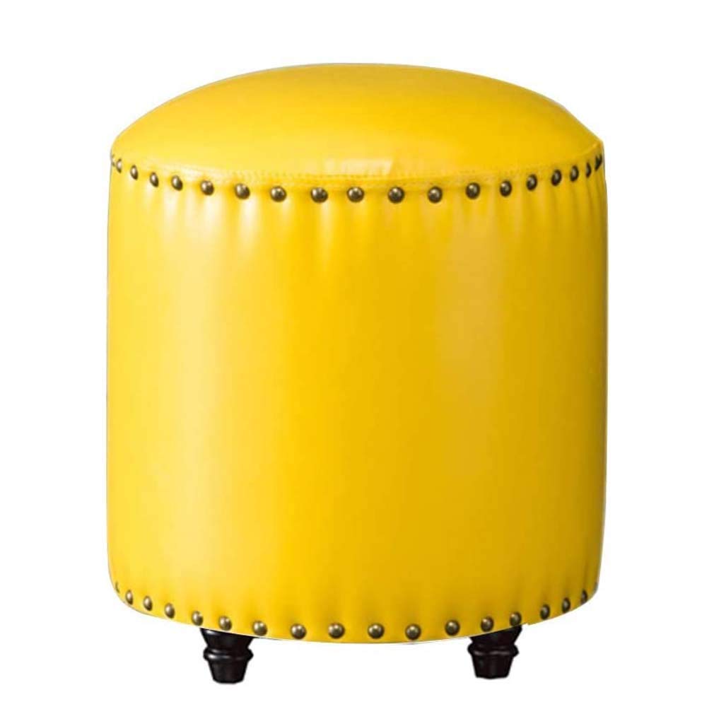 Tabouret pouf en cuir pour changer de chaussures confortablement dans l'entrée