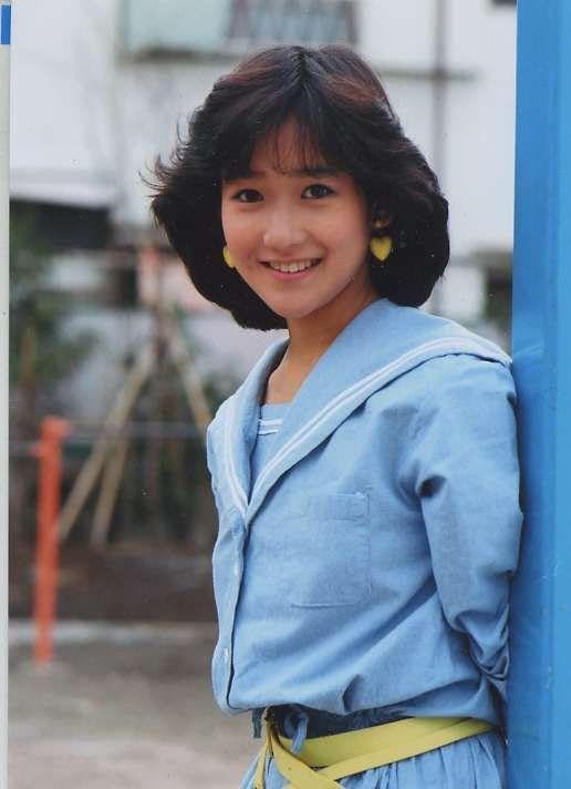 Amazon.co.jp: 岡田有希子 プロマイド 3（ブロマイド）マルベル堂 oy2