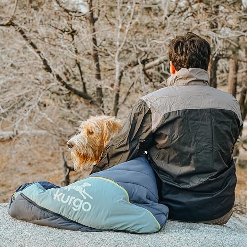 Kurgo Pup Sack, Hundereisebett für draußen, Haustierschlafsack für Camping und Wandern, Dank Beutel gut verstaubar, wasserfest, 76 cm, M
