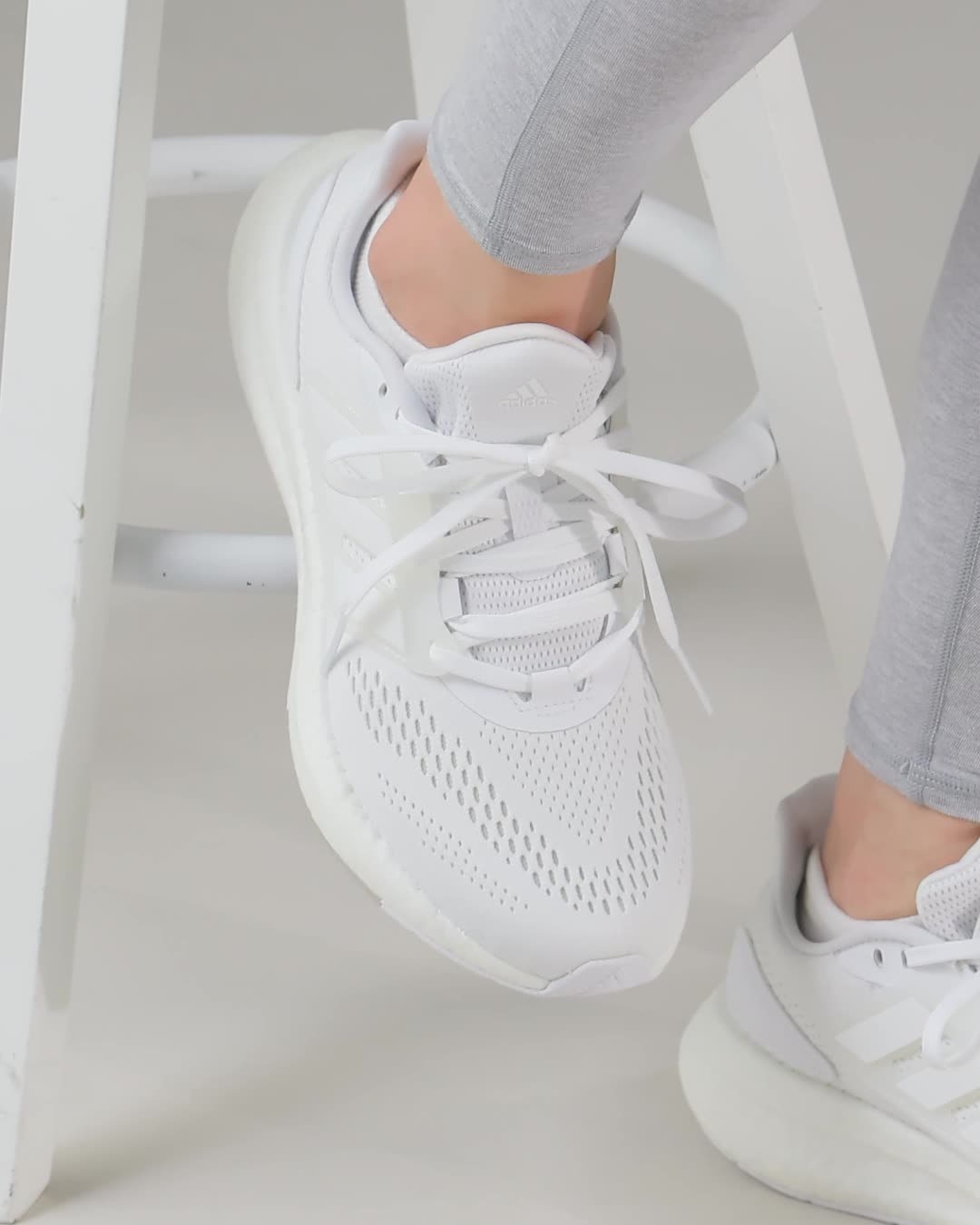 【新品未使用】速乾冷却テクノロジー ピュアブースト 22 HEAT. RDY Amazon | [アディダス] ランニングシューズ 速乾冷却