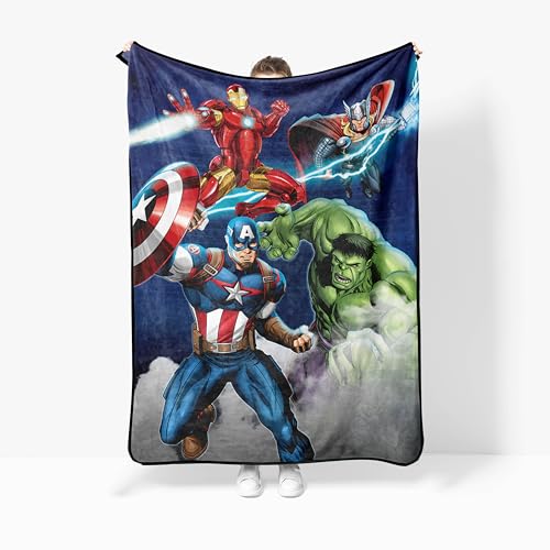 Couverture Avengers multicolore pour des nuits douces et rassurantes