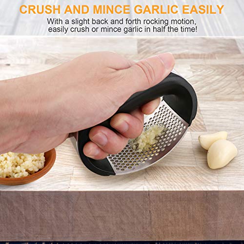 PSISO Garlic Press Rocker, Premium Garlic Press Stainless Steel, Garlic Crusher with Silicone Garlic Peeler/Cleaning Brush, Easy Operate and clean Kitchen Gadget (2020)