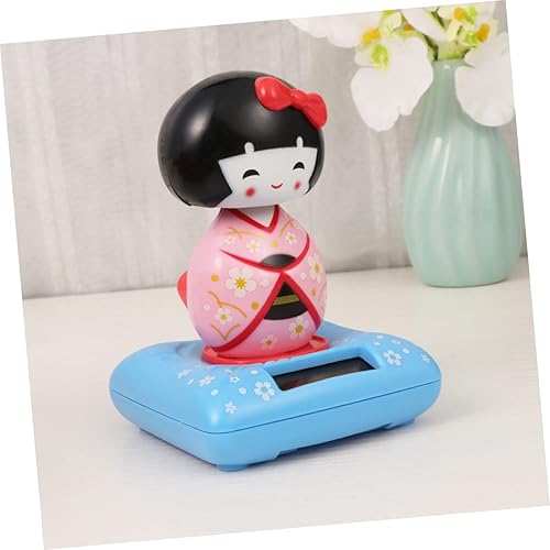 Miniatura 9 de Amosfun Juguete de baile con cabeza sacudida con energía solar, figuras japonesas de muñeca Kokeshi, estatuas de automóvil, decoración de tablero