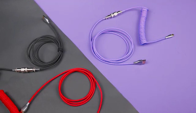 Image of EPOMAKER Mix 1.8m Coiled Type-C to USB A TPU Mechanical Keyboard Space Cable with Detachable Aviator Connector for Gaming Keyboard and Cellphone(Grey)