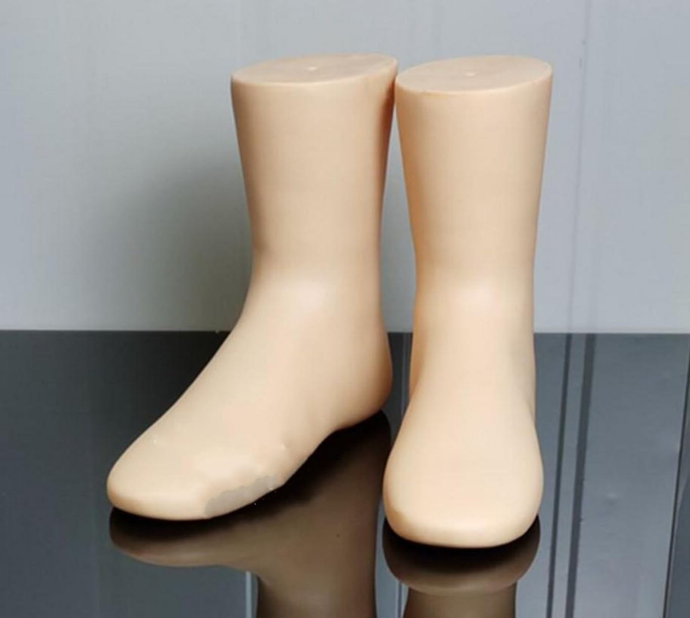 YJIUYUANQ Adult Foot Mannequins Feet Mannequin Dummy Foot Model Socks Shoes Retail Display, Skin Color, 1 Pair