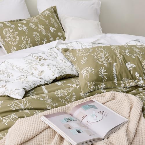 Image of Bedsure Olive Green Twin /Twin XL Comforter Set - Reversible Floral Bed Set, Soft Lightweight Bedding for Bedroom, 1 Soft Botanical Flowers Comforter and 2 Pillow Shams