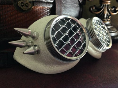 Steampunk Goggles - Antique White Leather - Wing metal Spikes - Honeycomb