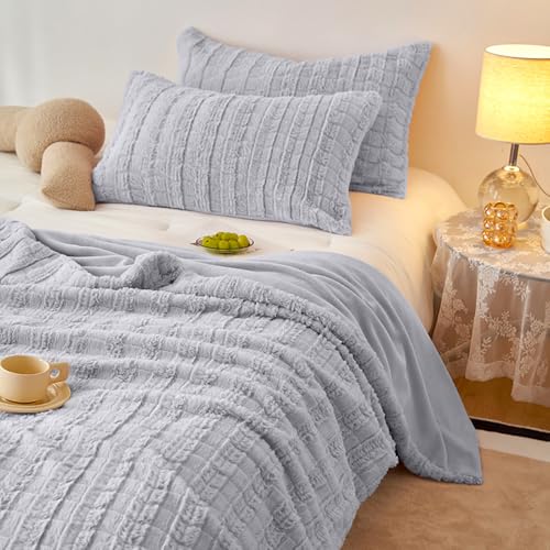 Covebett Plüsch Kuscheldecke Flauschig Decke 220x240 Fleecedecke Grau Einfarbig Kariert Weich Dicke Warme Cashmere Touch Kaninchen Kunstfell Tagesdecke Sofadecke Wohndecke für Couch Bett Sofa