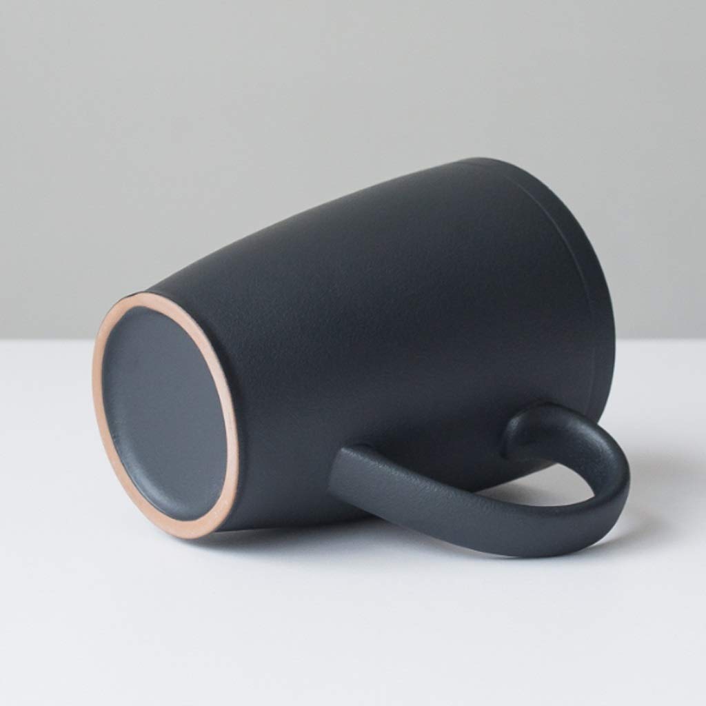 Keramik Becher Keramikbecher Matte Weiße Glasurkapazität Becher mit Hangable Deckel Kreative Kaffeetasse halb gekrümmte Griff Teetasse 300ml Zuhause und Büro (Color : Black)