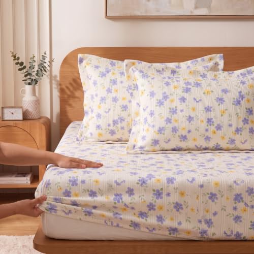 Image of VAS COLLECTIONS 240 TC Premium Fitted Bedsheet, Floral Printed King Size Elastic Deep Pocket Mattress Cover, Soft Breathable Bed Sheet for Bedroom, 72 x 78 + 10 Inches (183 x 198 + 25 cm) - Periwinkle