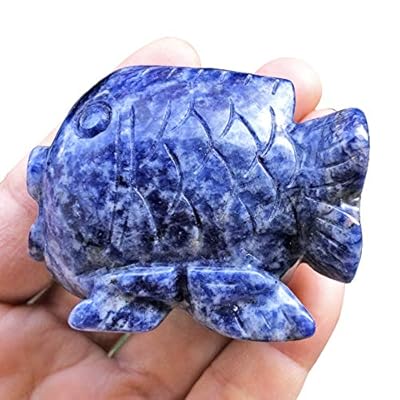 Fekuar Hand Carved Sodalite Fish Figurine, Healing Crystal Animal Statue Pocket Stone Reiki Home Decoration Fengshui Sculpture 2 Inches