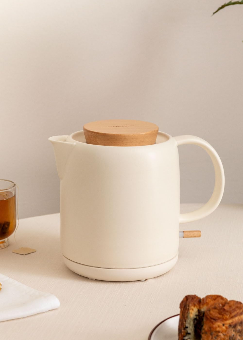 CREATE/KETTLE CERAMIC/Bollitore elettrico in ceramica bianco sporco/Corpo in ceramica, riscalda in 5 minuti, capacità di 1L, sistema di autospegnimento, 1200W