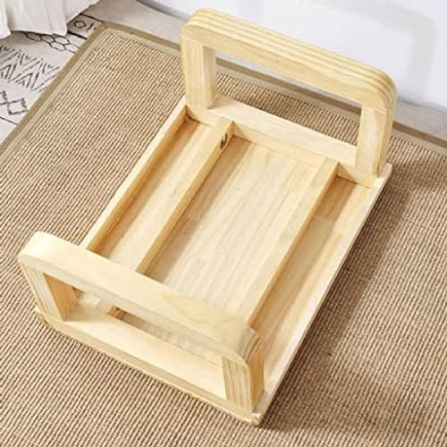 Table basse rectangulaire en bois pour optimiser les petits salons sombres