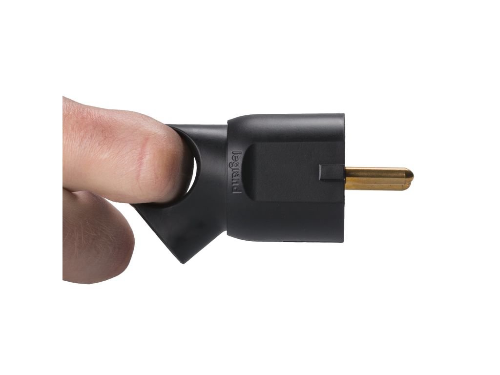 legrand 050194 Enchufe para Usos Profesionales con Anillo Tirador, 3680 W, 230 V, Negro