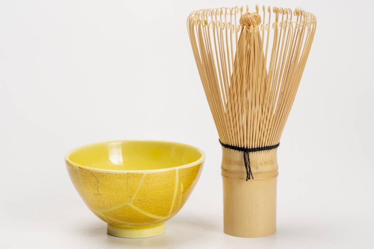 琥山窯 ぐい呑み 小野珀子 ぐい呑み no.2f471 item 釉裏金彩緑ぐい呑 小野珀子作 工芸品