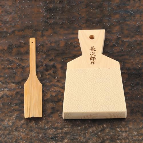 Traditional Japanese Grater for Wasabi and Ginger (with Bamboo Brush, Grater Large Size), Natural - Image 2