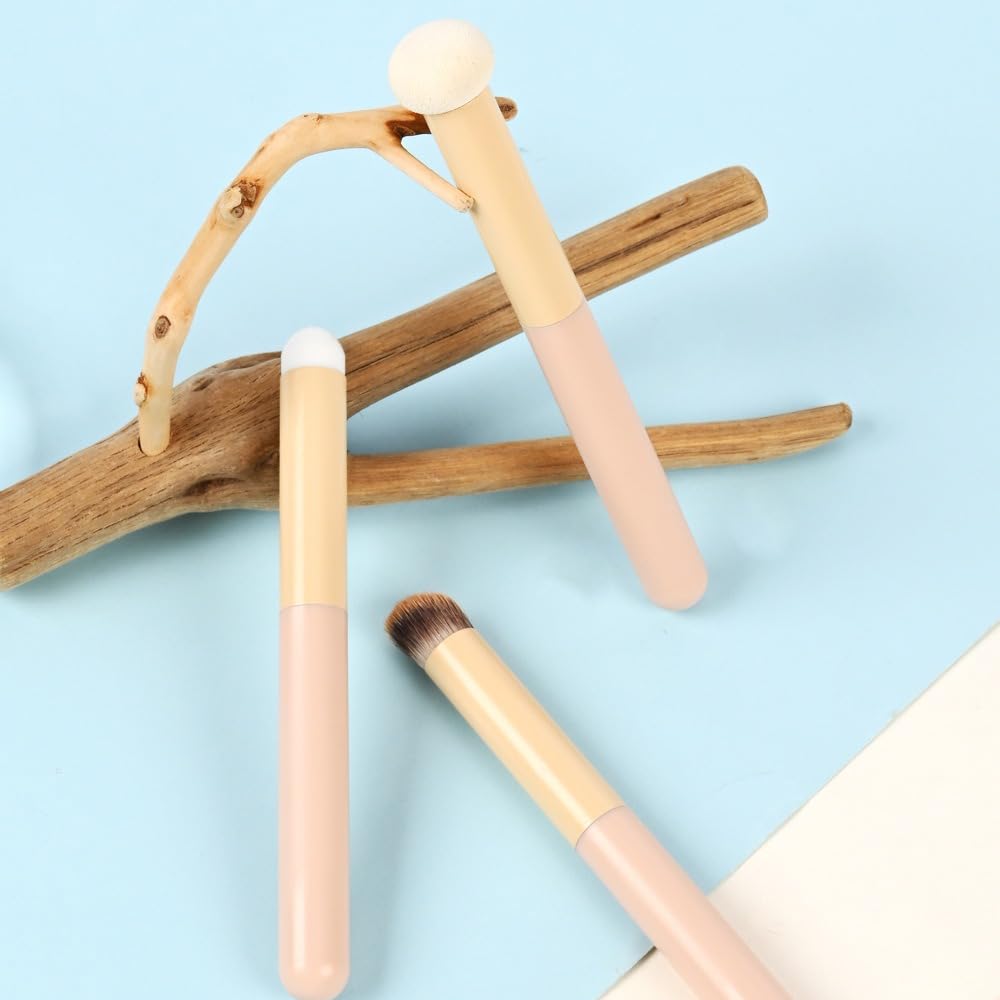 Soft Sponge Concealer Brush – Multi-Functional Makeup Tool for Flawless Coverage, Blending, & Concealing Dark Circles & Blemishes – Portable & Lightweight Beauty Brush for Women (Pink)
