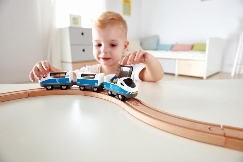 Hape E3729 Figure 8 Safety Train Railway Set, 14.76" L x 3.15" W x 9.45" H, Multicolor
