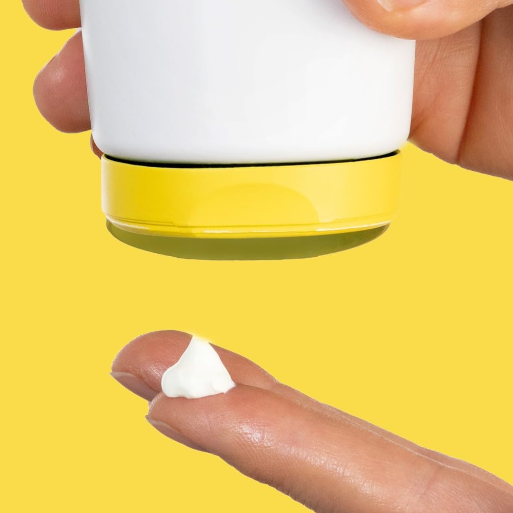 CeraVe Protezione Solare Idratante Invisibile SPF30, Per Tutte le Tipologie di Pelle, Protezione Molto Alta, Idratazione 24 ore, Texture Leggera e Invisibile sulla Pelle, 177ml