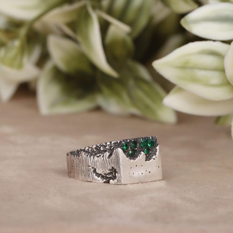 Men's Emerald Ring 925 Sterling Silver Emerald Gemstone Signet Ring Vintage Look Band Gift For Husband Handmade Jewelry gIFT for Him3