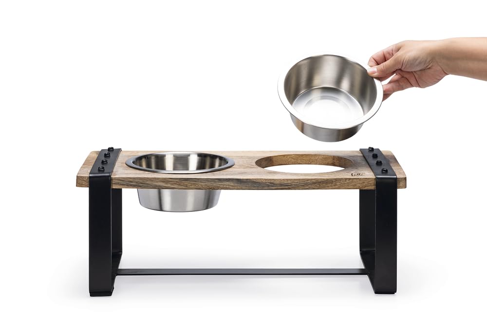 Designed by Lotte Karinto, Dinerset Hund, Holz/Metall, Inkl. 2 Napfen