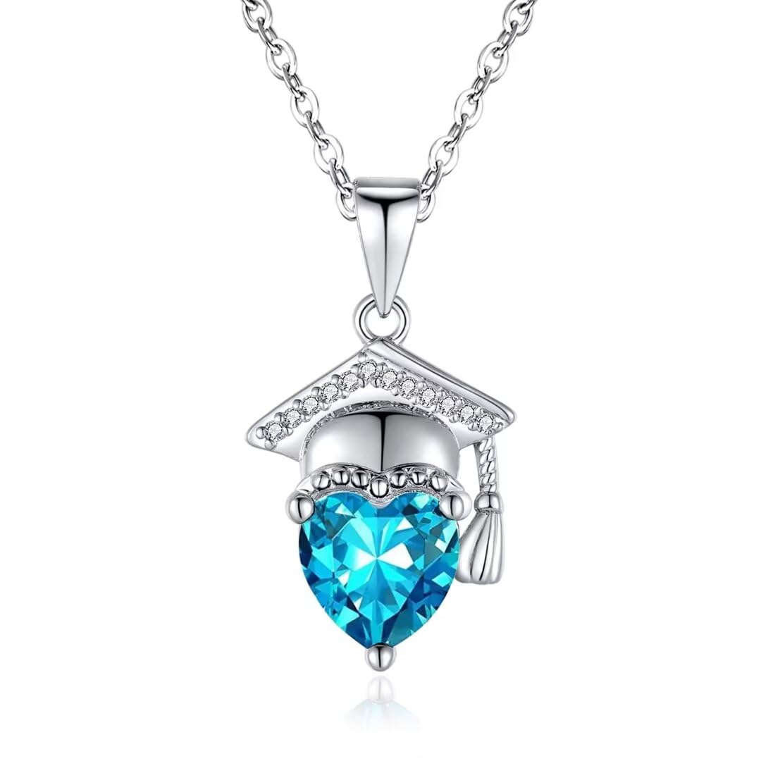 Pierre de naissance en forme de cœur : le pendentif diplôme chargé d'émotion - 5