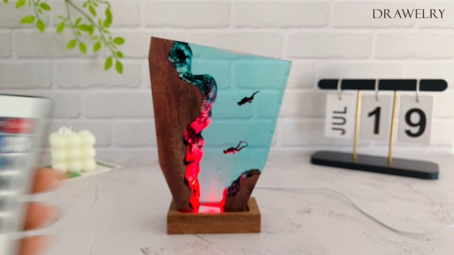 Image of Drawelry Ocean Creative Epoxy Resin Wood Light Lamp, Handmade Multi Color Aquatic Ocean Lamp Deep Sea Cave Diving Enthusiasts Led Night Light Desktop Decor Birthday Gift (Diving, M)