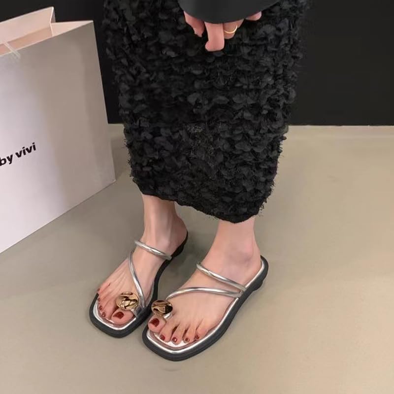 Image of Women'S Leather Strappy Flat Metal Toe Ring Sandals Fashionable Square Open Toe Low Block Heel Slip-On Clip Toe Slide Sandals Casual Summer Beach Slipper