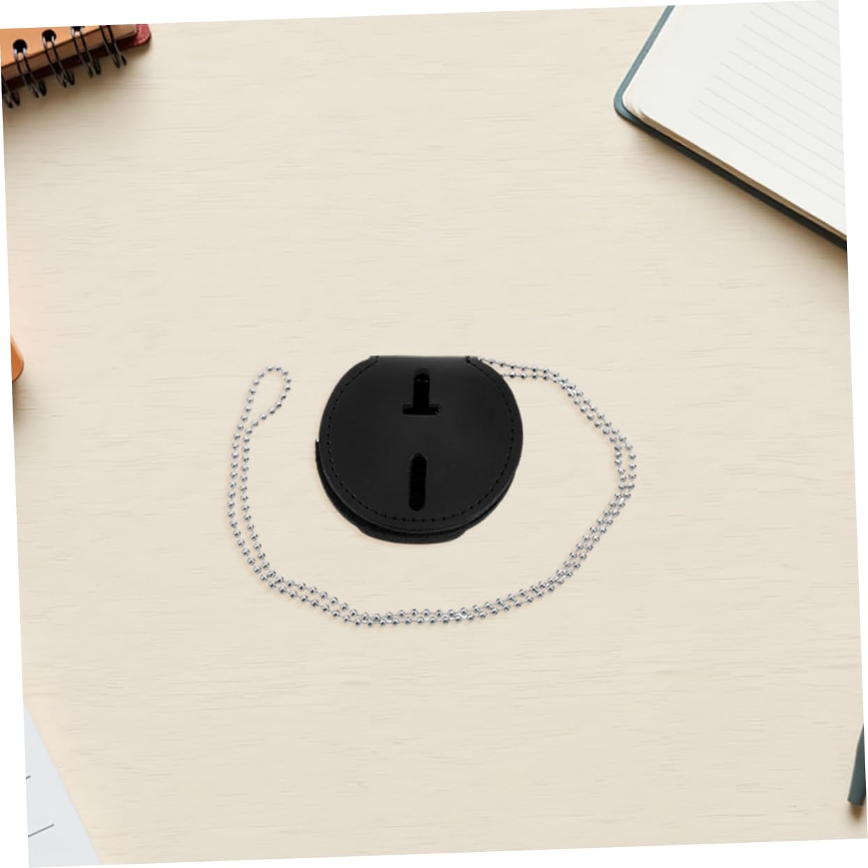 Porta Badge Circolare Nero 7 Pezzi in Pu con Catena e Clip