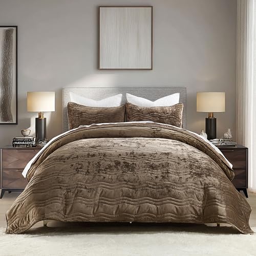 Image of Velvet Quilt Set, Mocha Brown Velvet Quilt Queen Size Comforter Set, Luxury Bedding Soft Plush Bedspread, Machine Washable Coverlet, All-Season 3 Pieces