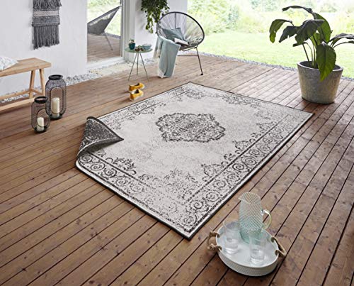 NORTHRUGS In- und Outdoor Teppich Cebu 160x230cm - Wendeteppich Wetterfest Orientalisches Vintage Design Läufer für Balkon Terrasse Garten Wintergarten Wohnzimmerteppich Wasserfest in Schwarz Creme