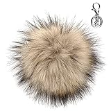 Der schöne Pompon kann auch als Anhänger genutzt werden z.B. als Taschenanhänger oder Schlüsselanhänger. PomPoms auf Strickmützen, Pompon für Mütze, Kunstbommel für Kunsthandwerk, Pompons für Schuhe usw.
