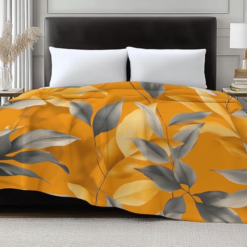 Couverture polaire jaune dorée pour vos soirées cocooning canapé